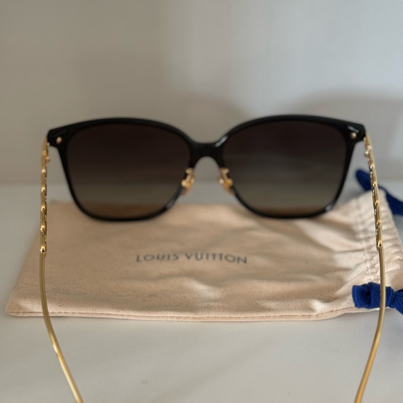My LV Chain Two Classique Square Sunglasses - Picture 3 of 3